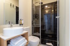 Studio in Lisbon - Lapa Diplomatic Flat 0.3 by Feel Lisboa