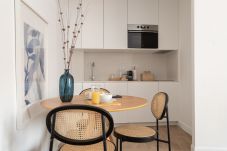 Studio in Lisbon - Lapa Diplomatic Flat 1.1 by Feel Lisboa