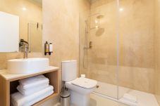 Studio in Lisbon - Lapa Diplomatic Flat 1.4 by Feel Lisboa