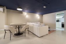 Rent by room in Lisbon - Lapa Diplomatic Suite 1.2 by Feel Lisboa